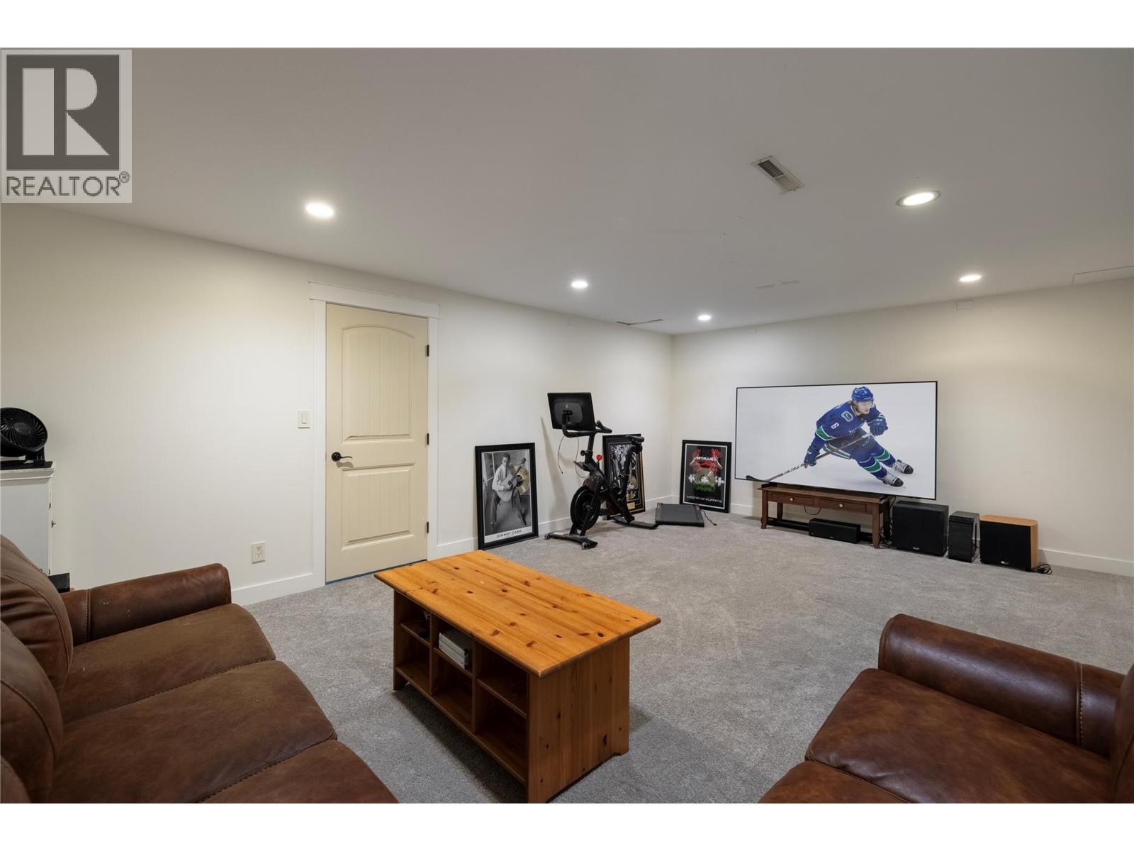 Media Room - 8705 Kalview Drive, Coldstream, BC - Indoor