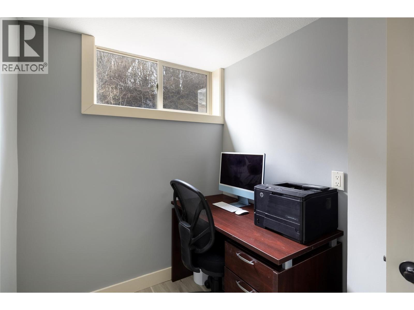 Ofiice - 8705 Kalview Drive, Coldstream, BC - Indoor Photo Showing Office
