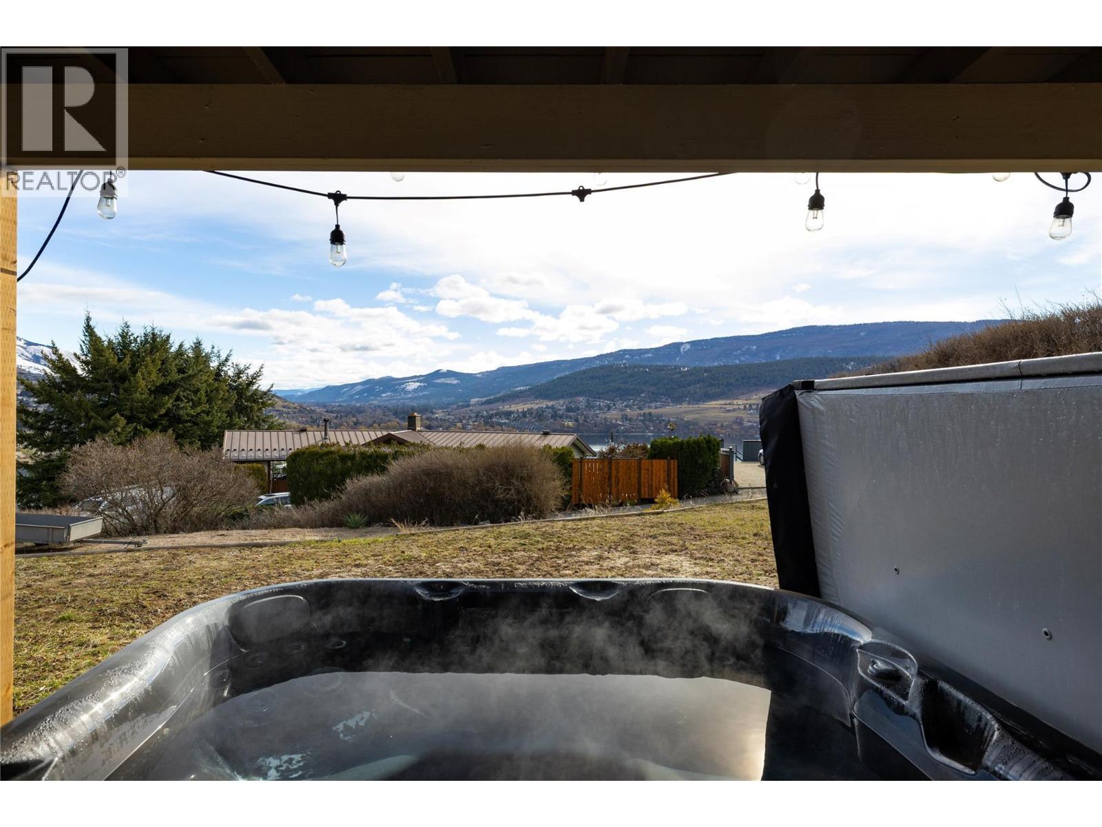 8705 Kalview Drive, Coldstream, BC - Outdoor