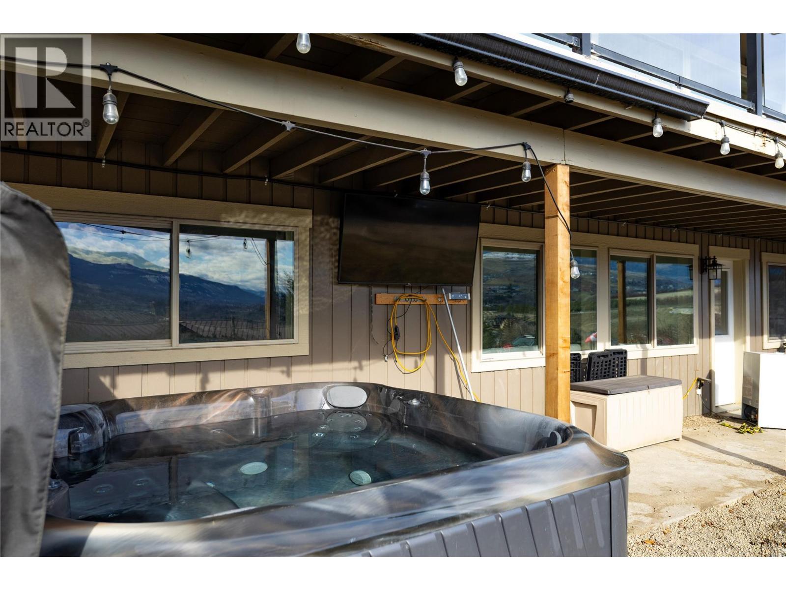 8705 Kalview Drive, Coldstream, BC - Outdoor With Deck Patio Veranda