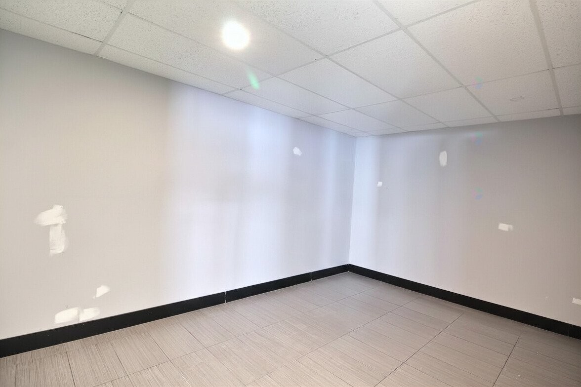 Bureau - 180 Av. Perrault, Val-D'Or, QC - Indoor Photo Showing Other Room