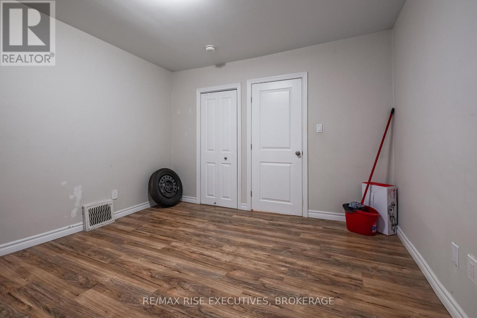 695 Victoria Street, Kingston (East Of Sir John A. Blvd), ON - Indoor