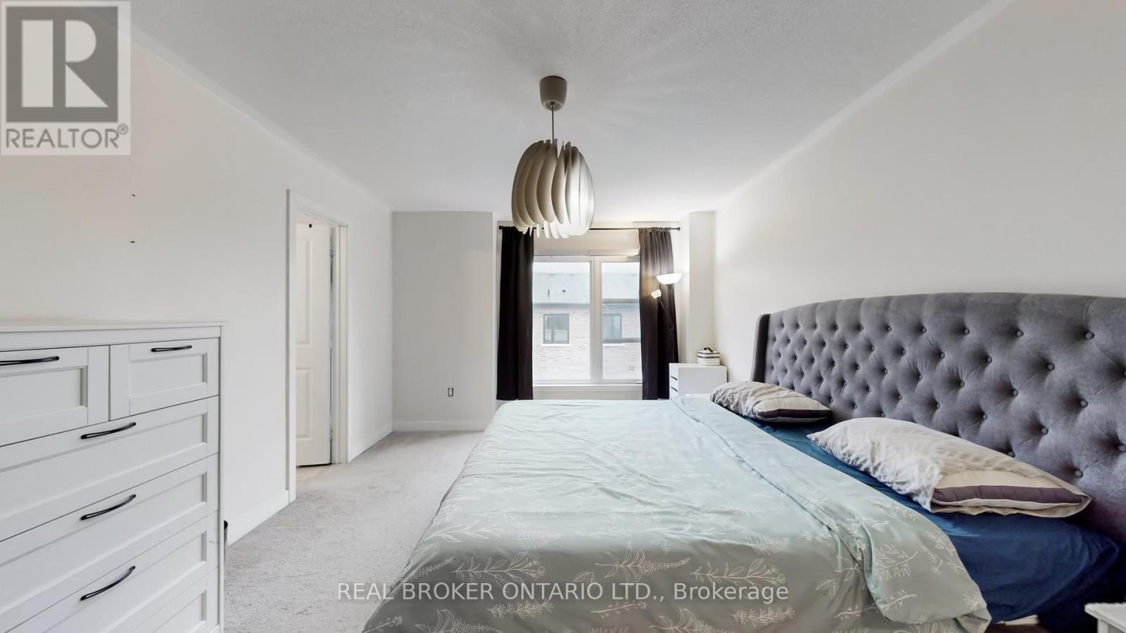 2508 Castlegate Crossing, Pickering, ON - Indoor Photo Showing Bedroom