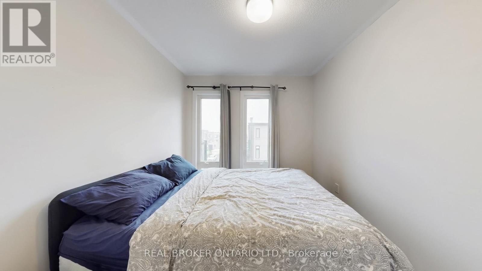 2508 Castlegate Crossing, Pickering, ON - Indoor Photo Showing Bedroom