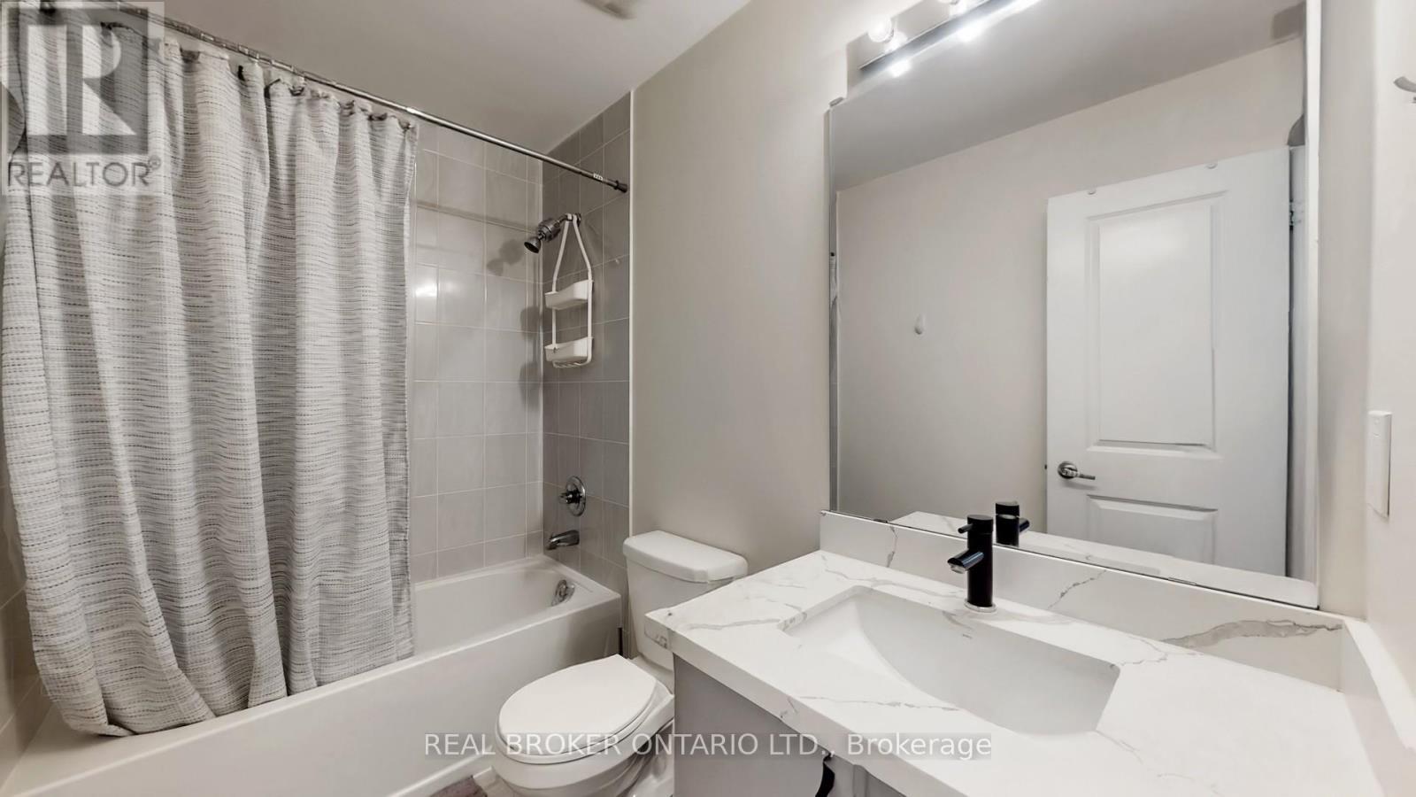 2508 Castlegate Crossing, Pickering, ON - Indoor Photo Showing Bathroom