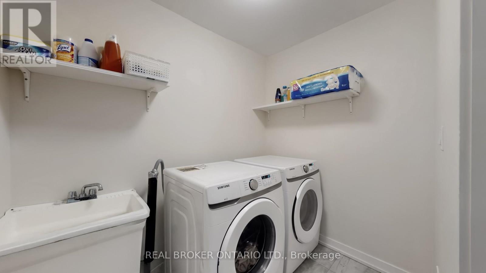 2508 Castlegate Crossing, Pickering, ON - Indoor Photo Showing Laundry Room