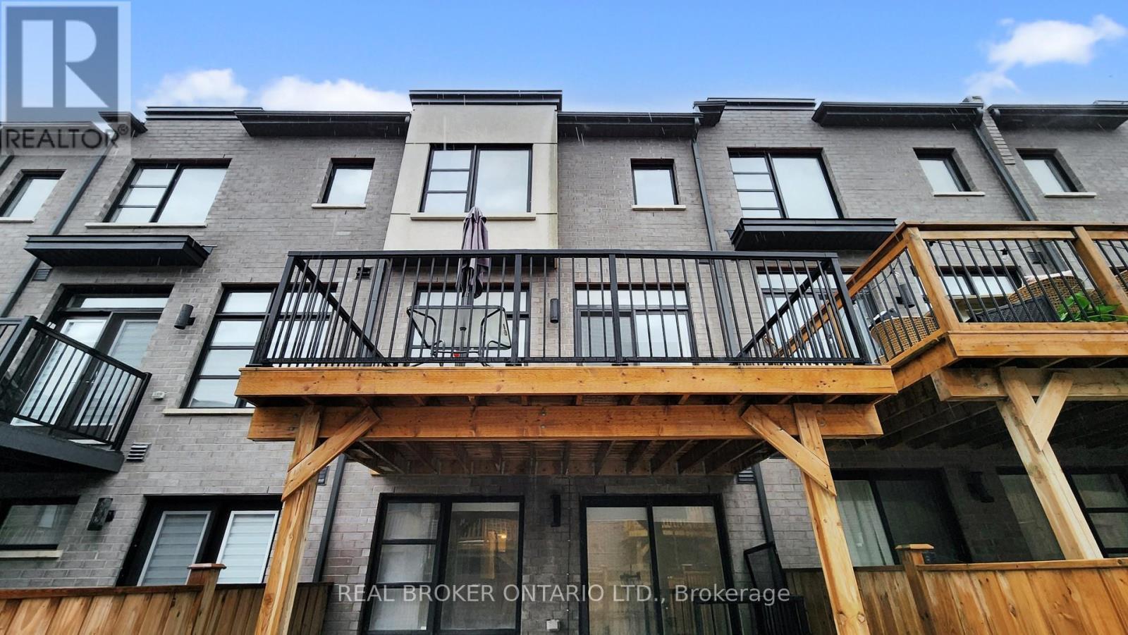 2508 Castlegate Crossing, Pickering, ON - Outdoor