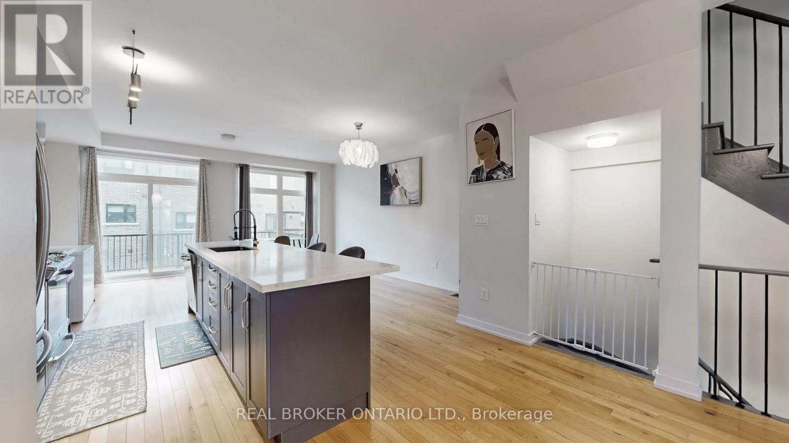 2508 Castlegate Crossing, Pickering, ON - Indoor Photo Showing Kitchen