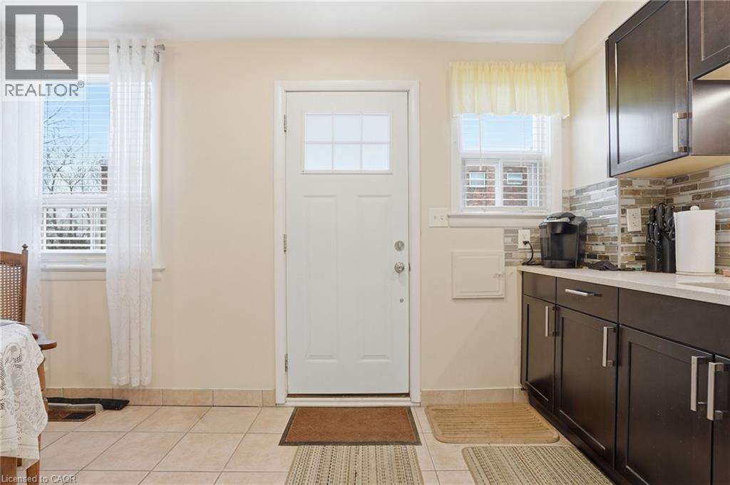 424 East 42Nd Street, Hamilton, ON - Indoor Photo Showing Other Room