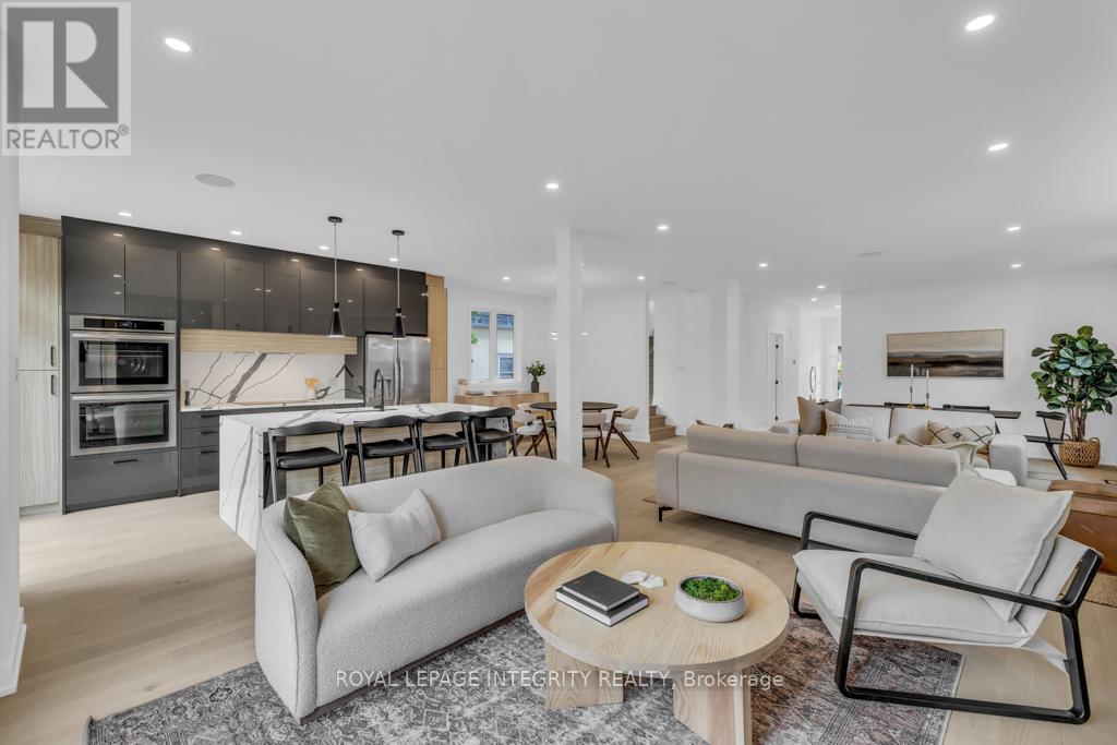 278 Spencer Street, Ottawa, ON - Indoor Photo Showing Living Room