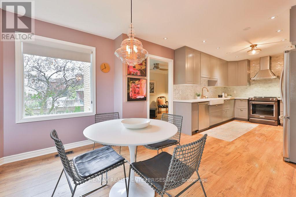 Pot Lighting Throughout Kitchen - 431 Naomi Crescent, Mississauga, ON - Indoor Photo Showing Dining Room
