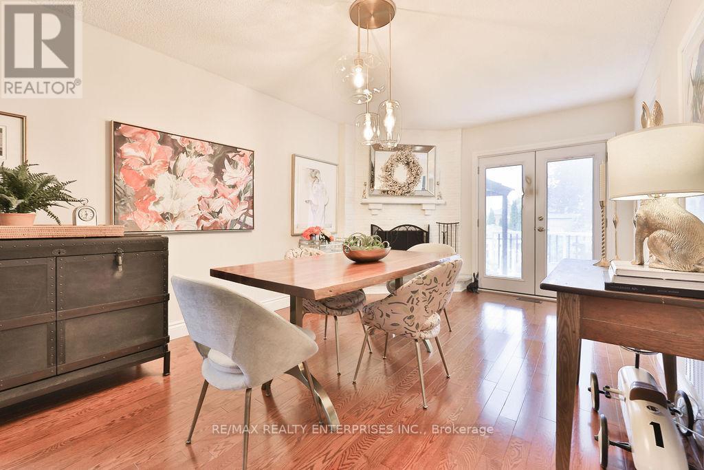 431 Naomi Crescent, Mississauga, ON - Indoor Photo Showing Dining Room