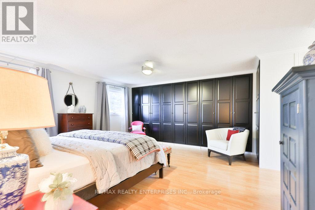 Primary Bedroom, Custom Built-In Wardrobe - 431 Naomi Crescent, Mississauga, ON - Indoor Photo Showing Bedroom