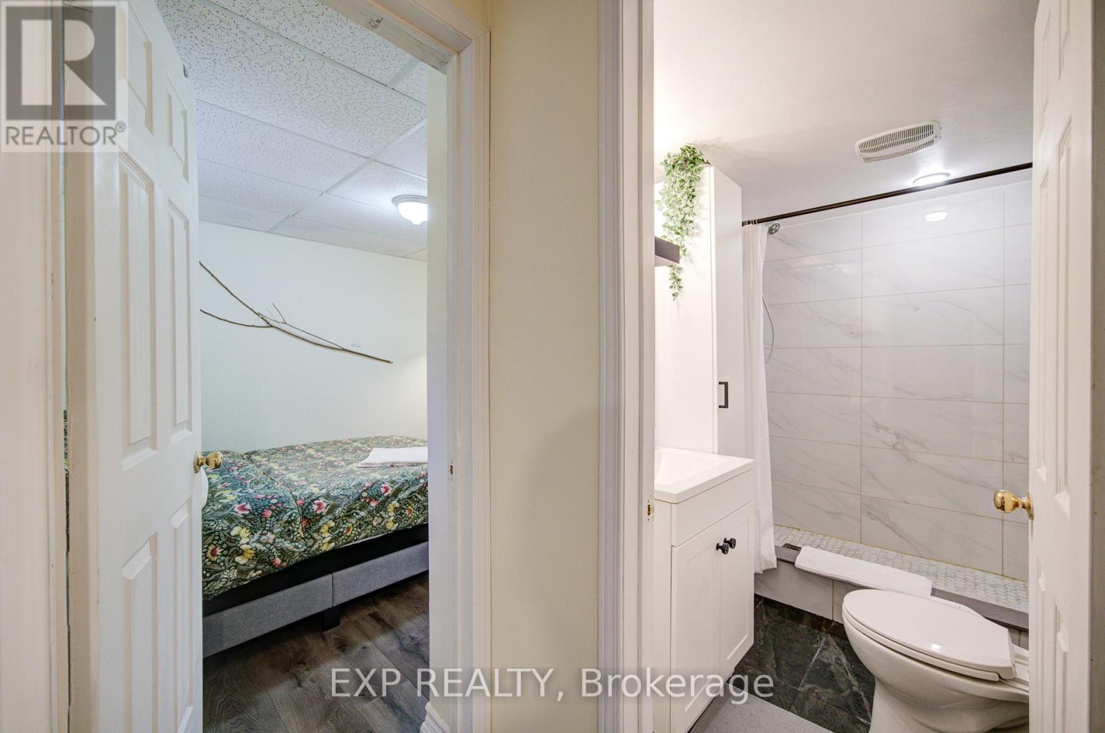 3824 Allcroft Road, Mississauga, ON - Indoor Photo Showing Bathroom