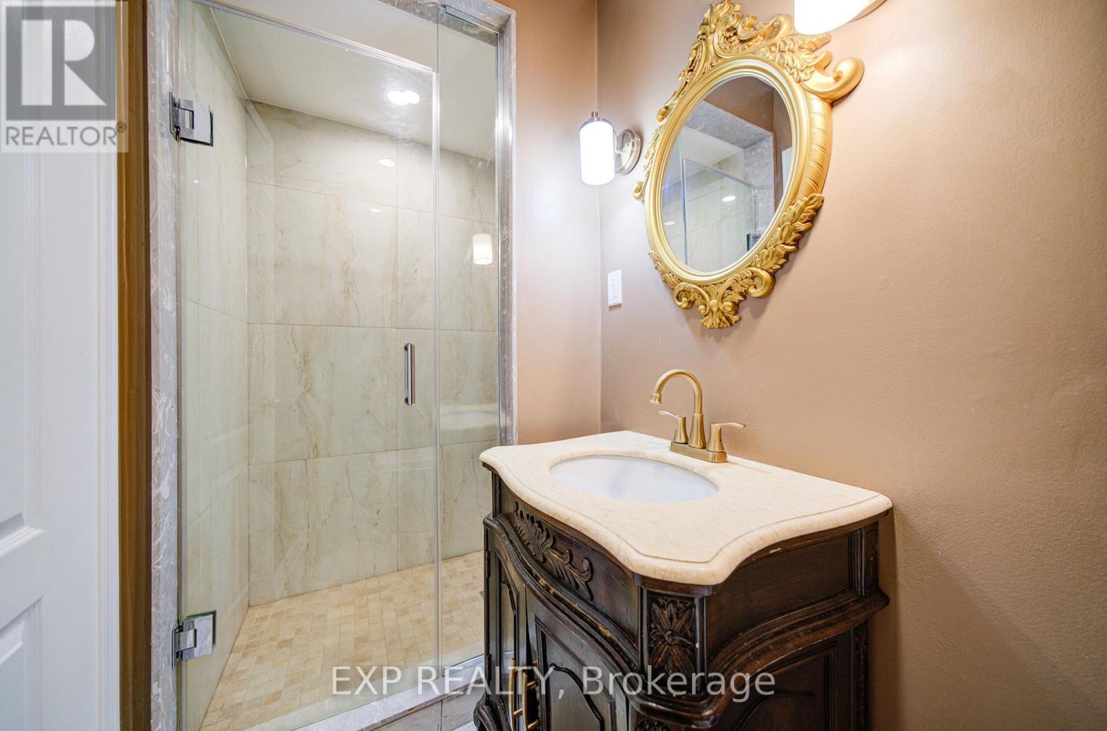 3824 Allcroft Road, Mississauga, ON - Indoor Photo Showing Bathroom