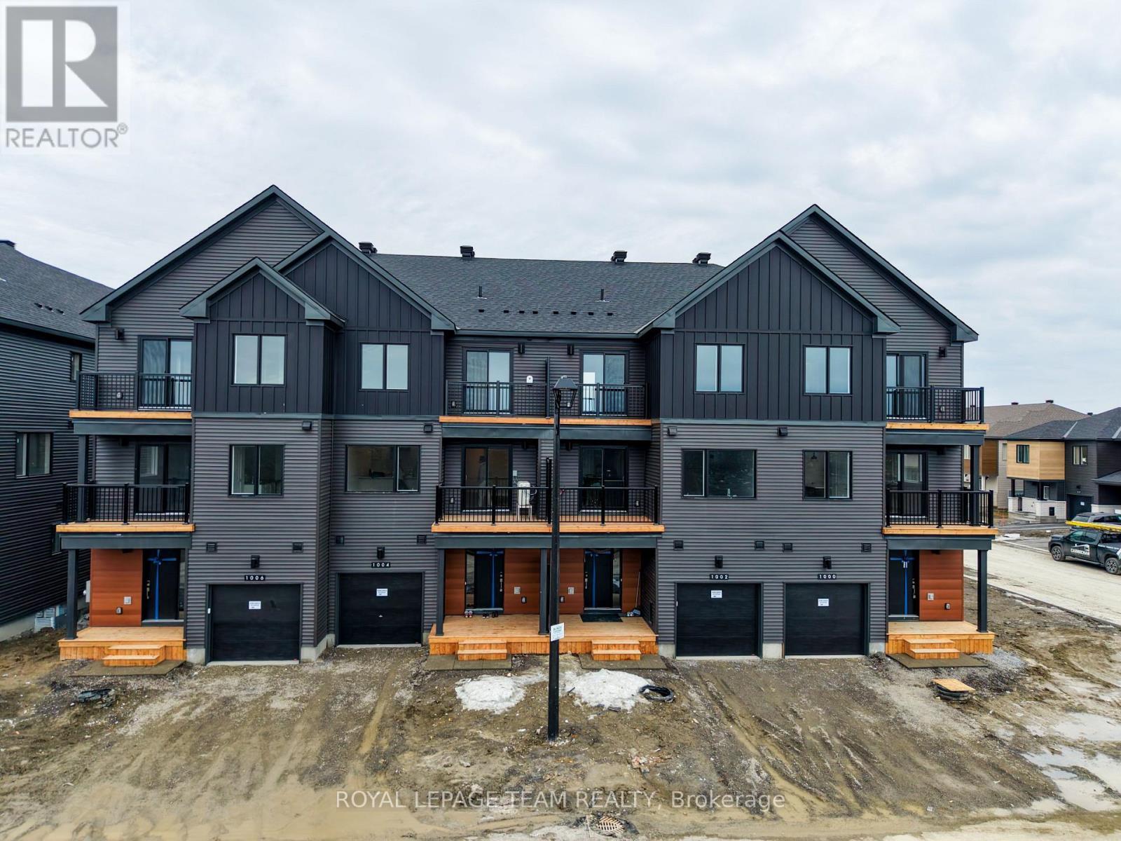 1004 Elixir Place, Ottawa, ON - Outdoor With Facade