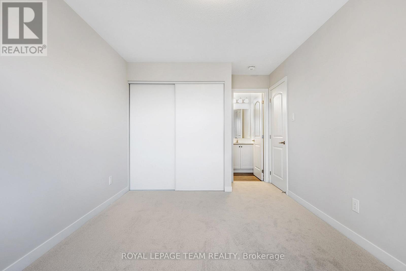 1004 Elixir Place, Ottawa, ON - Indoor Photo Showing Other Room