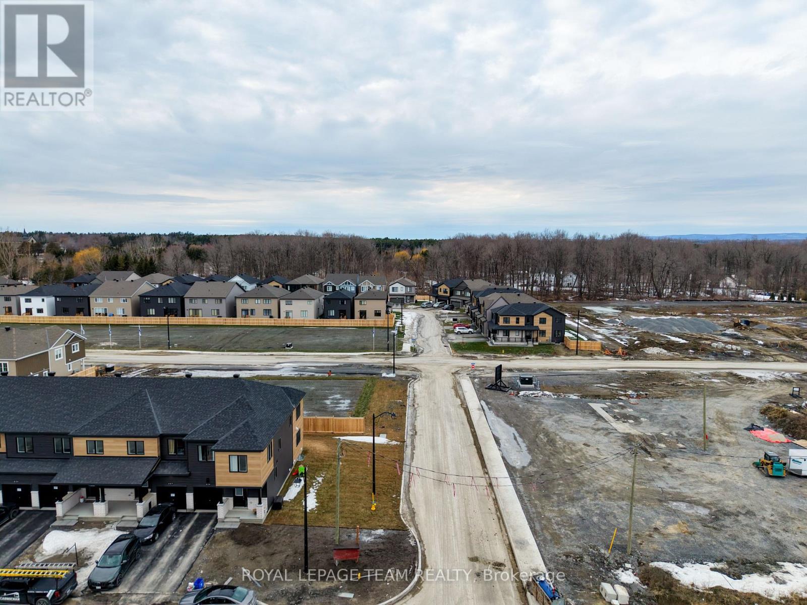 1004 Elixir Place, Ottawa, ON - Outdoor With View