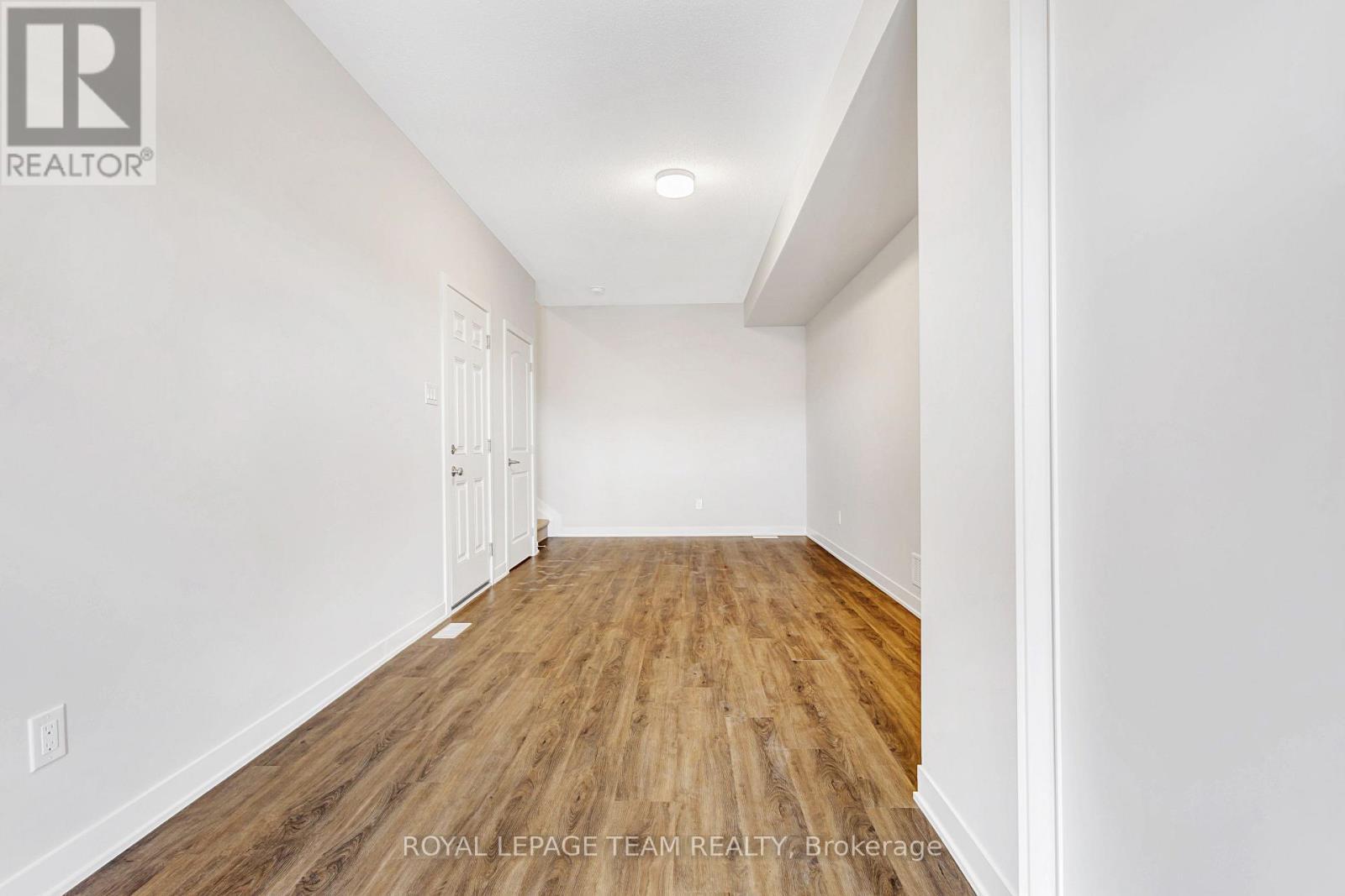 1004 Elixir Place, Ottawa, ON - Indoor Photo Showing Other Room