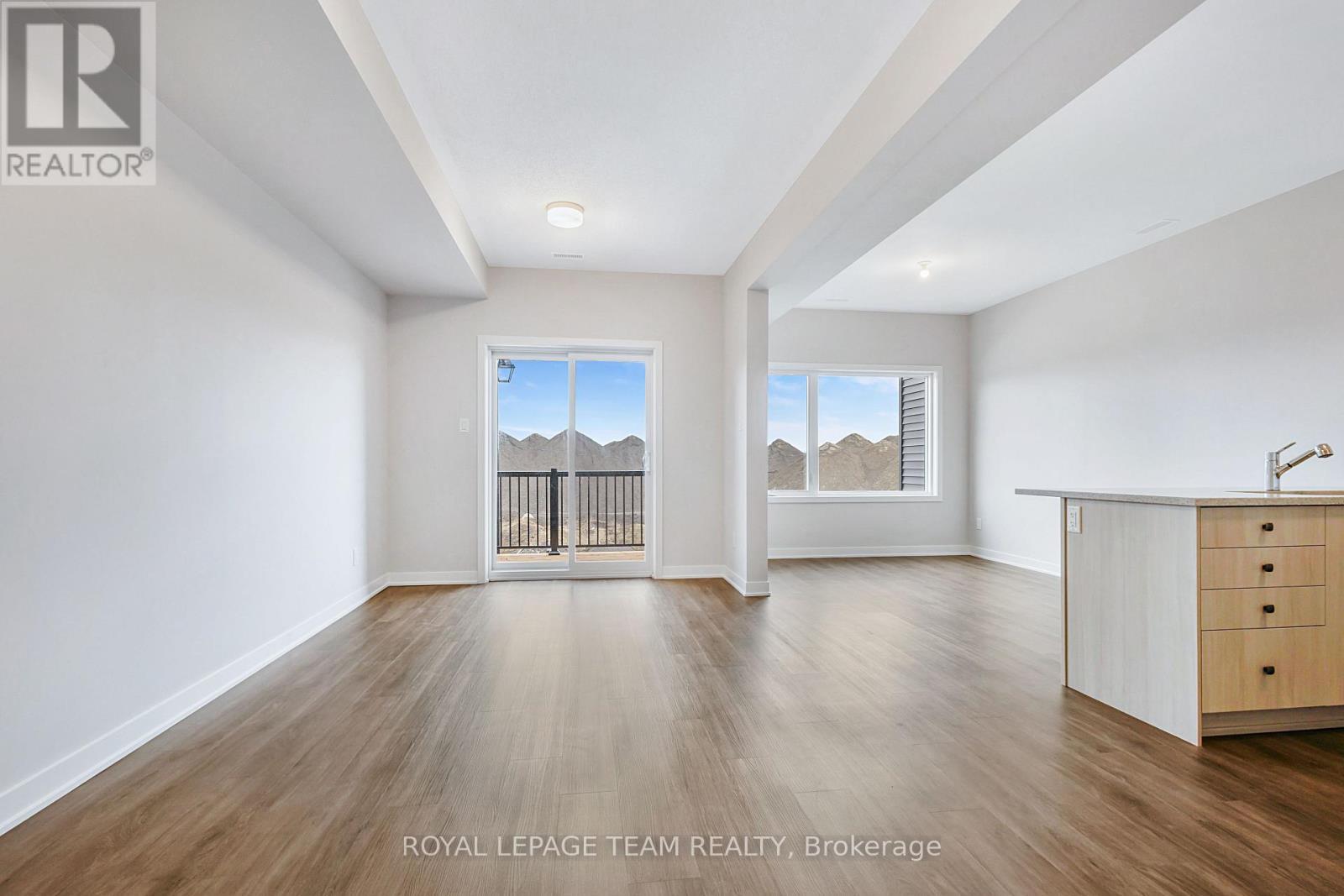 1004 Elixir Place, Ottawa, ON - Indoor