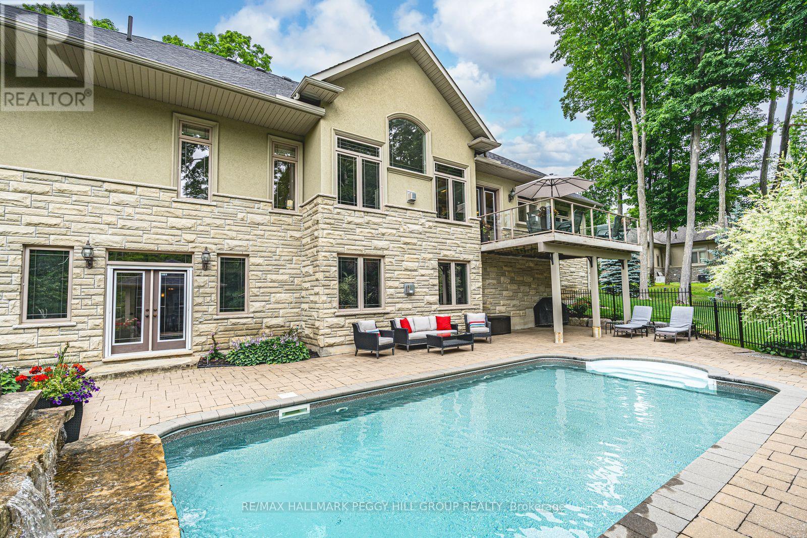 32 Gallagher Crescent, Springwater, ON - Outdoor With In Ground Pool