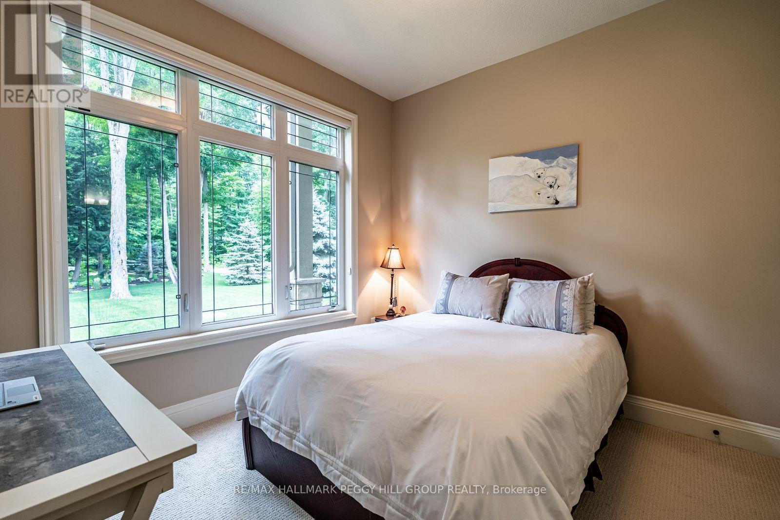 32 Gallagher Crescent, Springwater, ON - Indoor Photo Showing Bedroom