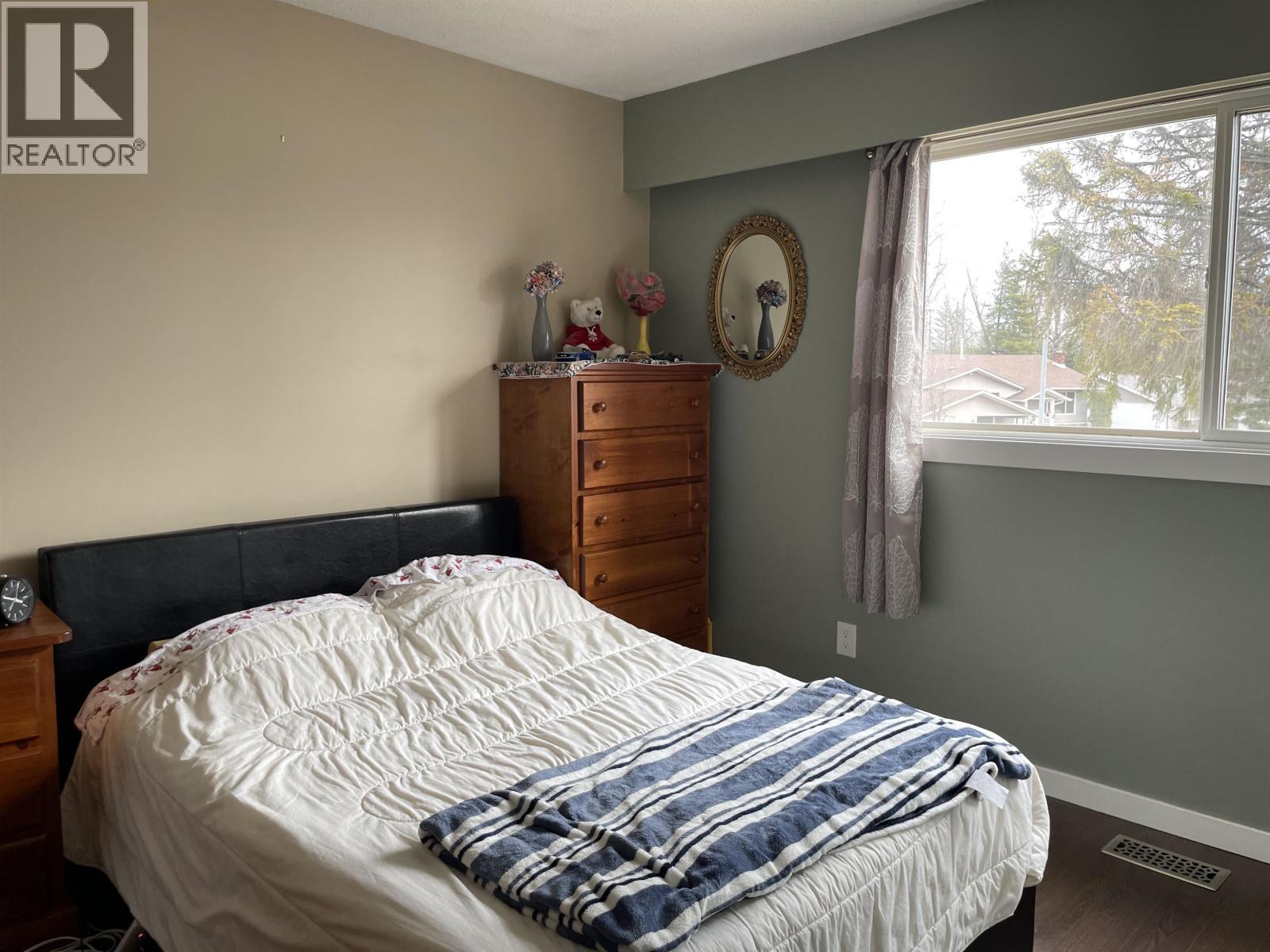 2498 Devonshire Crescent, Prince George, BC - Indoor Photo Showing Bedroom