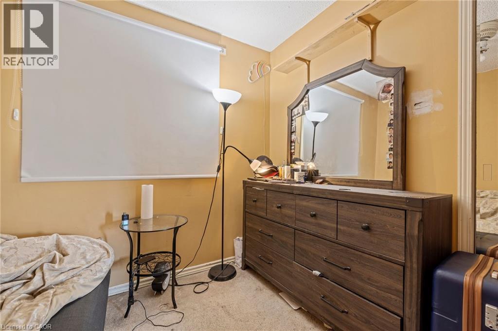 490 Queen Victoria Drive, Hamilton, ON - Indoor Photo Showing Other Room