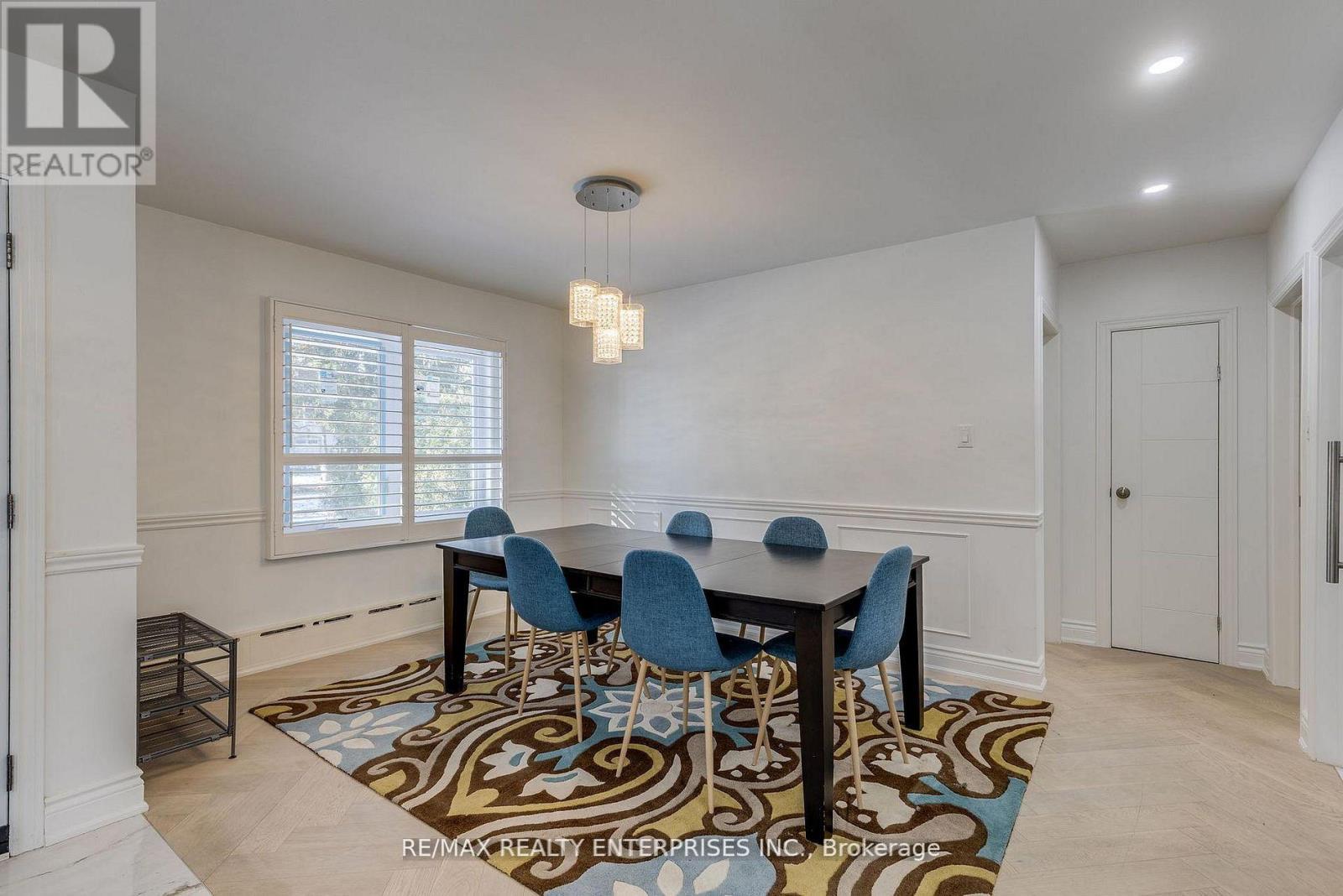 2037 Lynchmere Avenue, Mississauga, ON - Indoor Photo Showing Dining Room