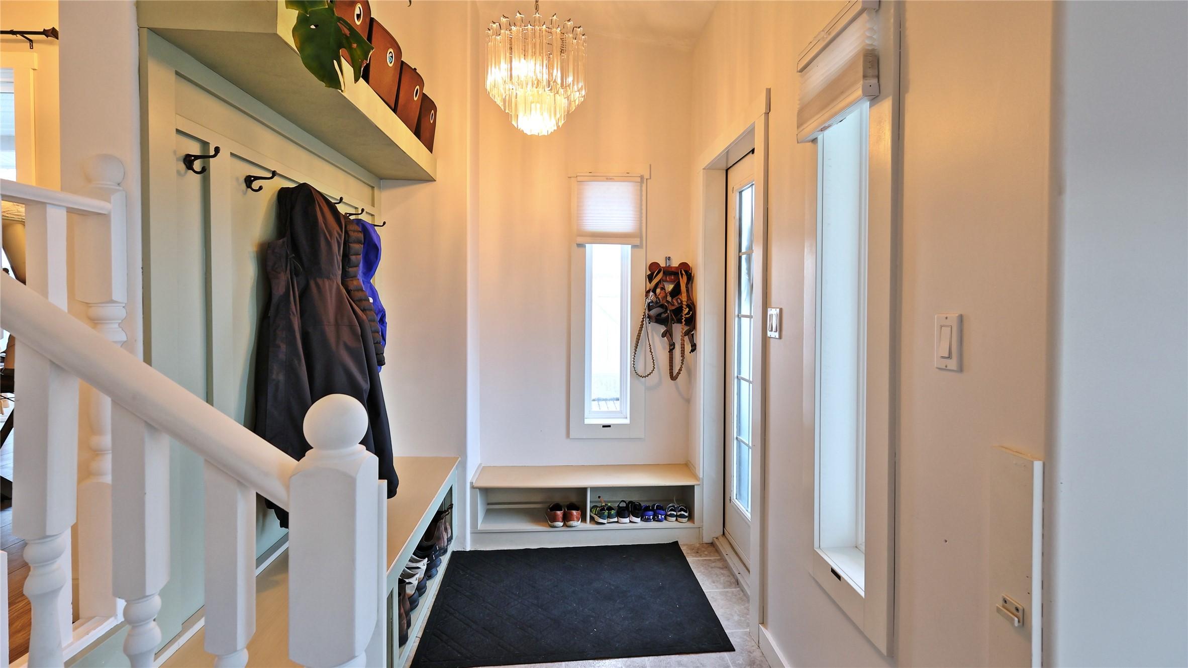 208 8Th Street, Cranbrook, BC - Indoor Photo Showing Other Room