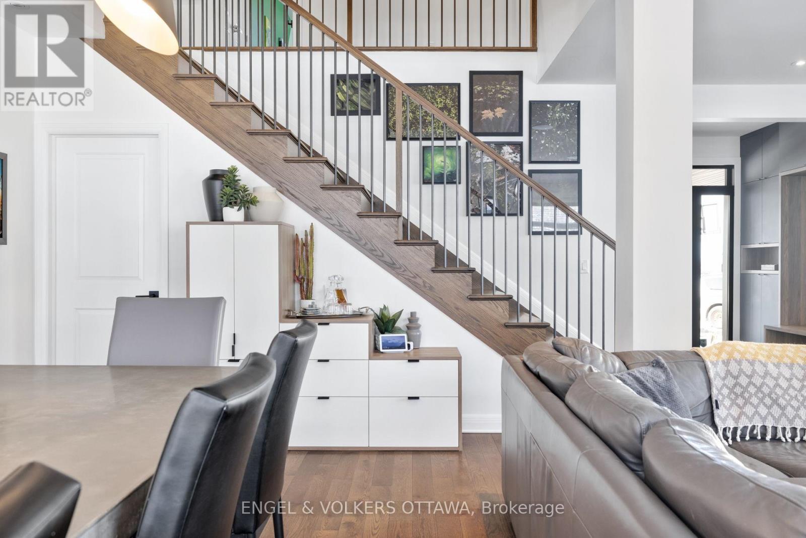 157 Avro Circle, Ottawa, ON - Indoor