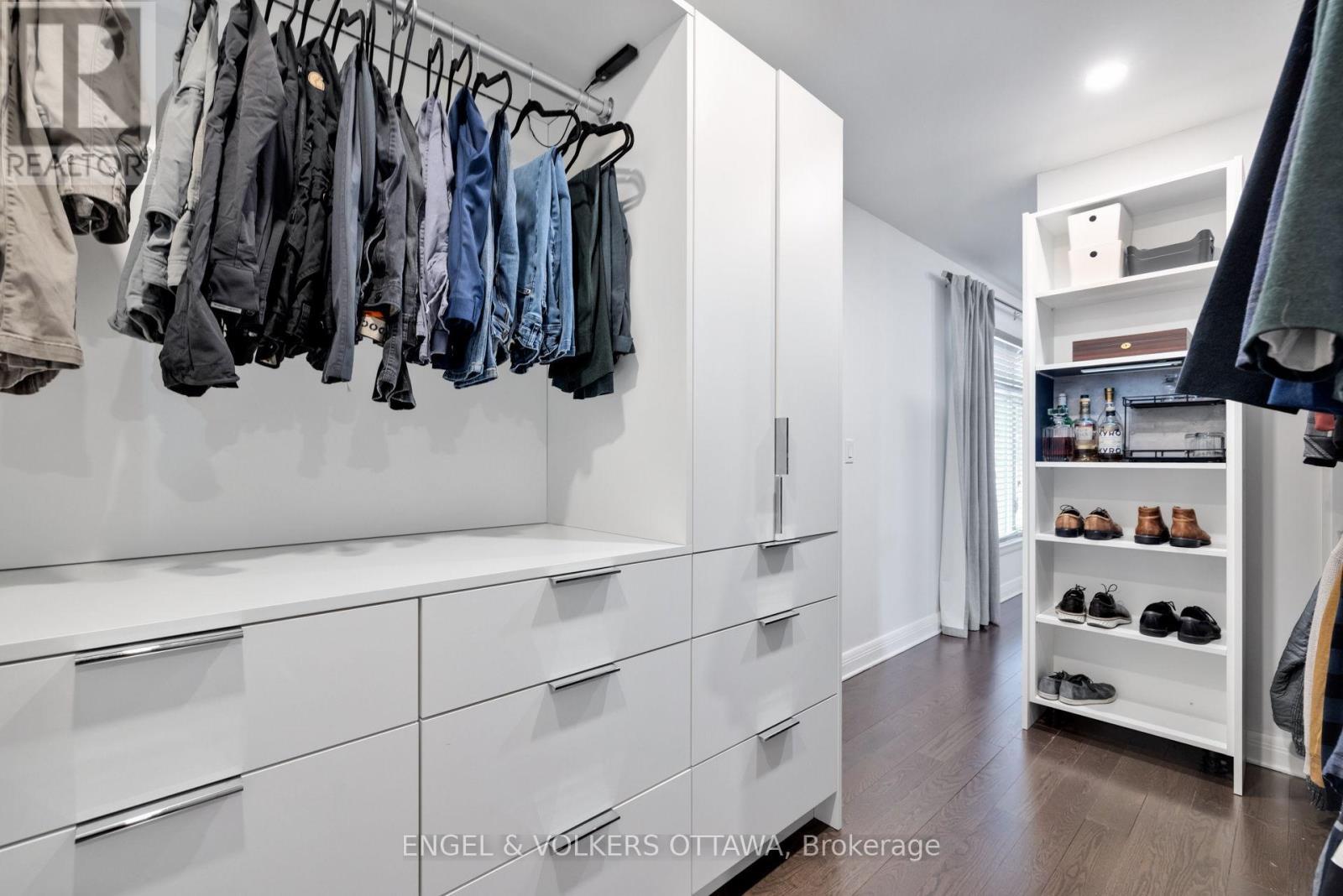 157 Avro Circle, Ottawa, ON - Indoor With Storage