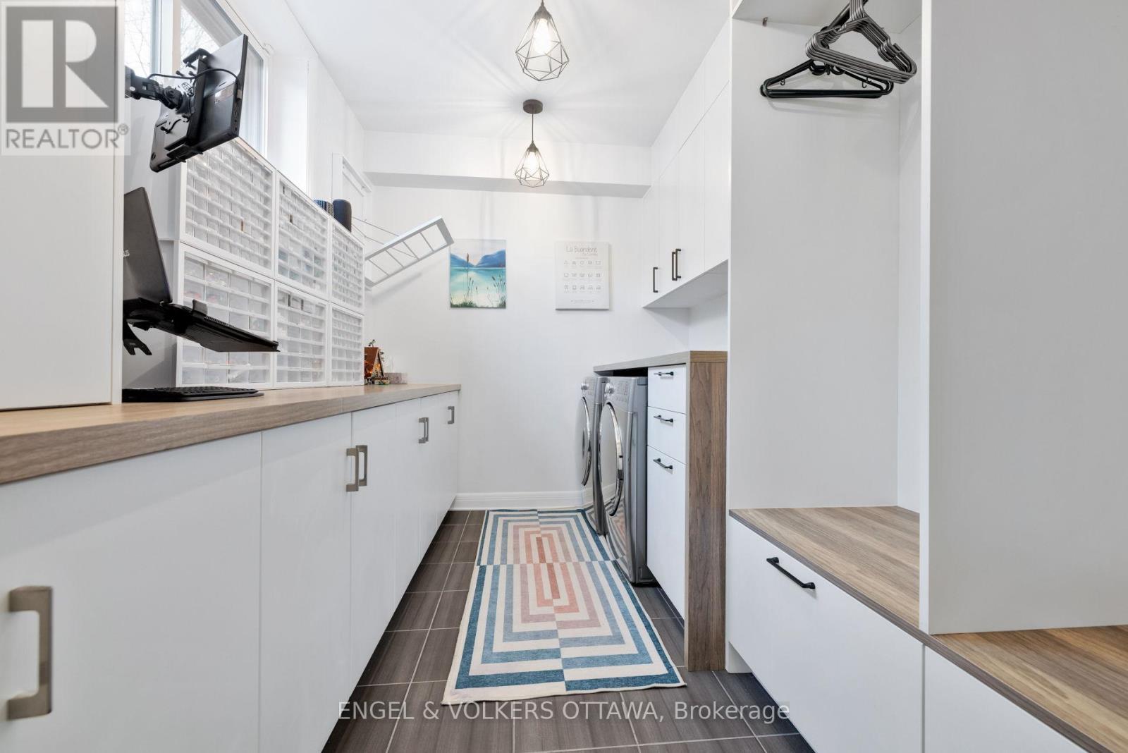 157 Avro Circle, Ottawa, ON - Indoor