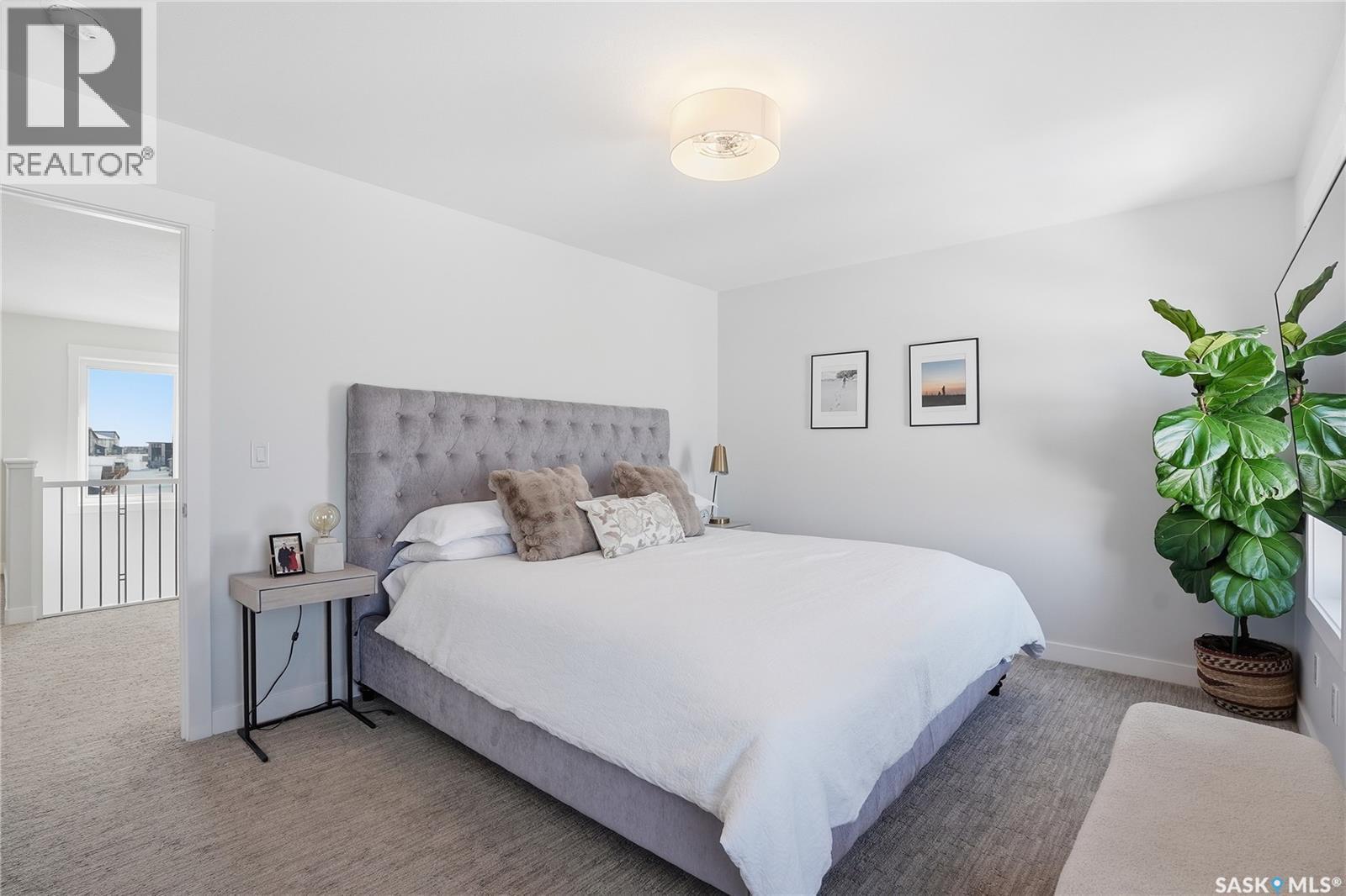 619 Fast Crescent, Saskatoon, SK - Indoor Photo Showing Bedroom