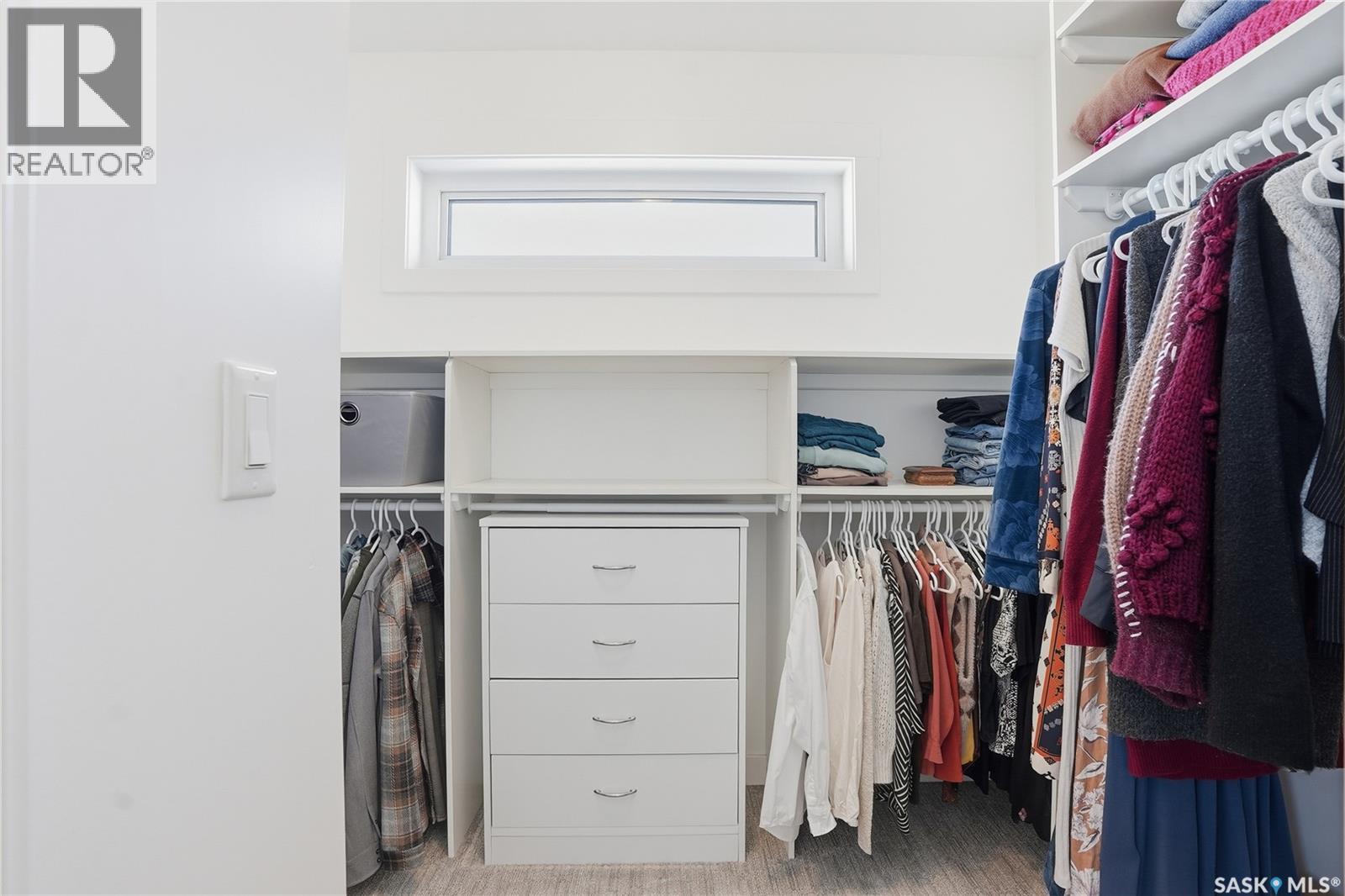 619 Fast Crescent, Saskatoon, SK - Indoor With Storage