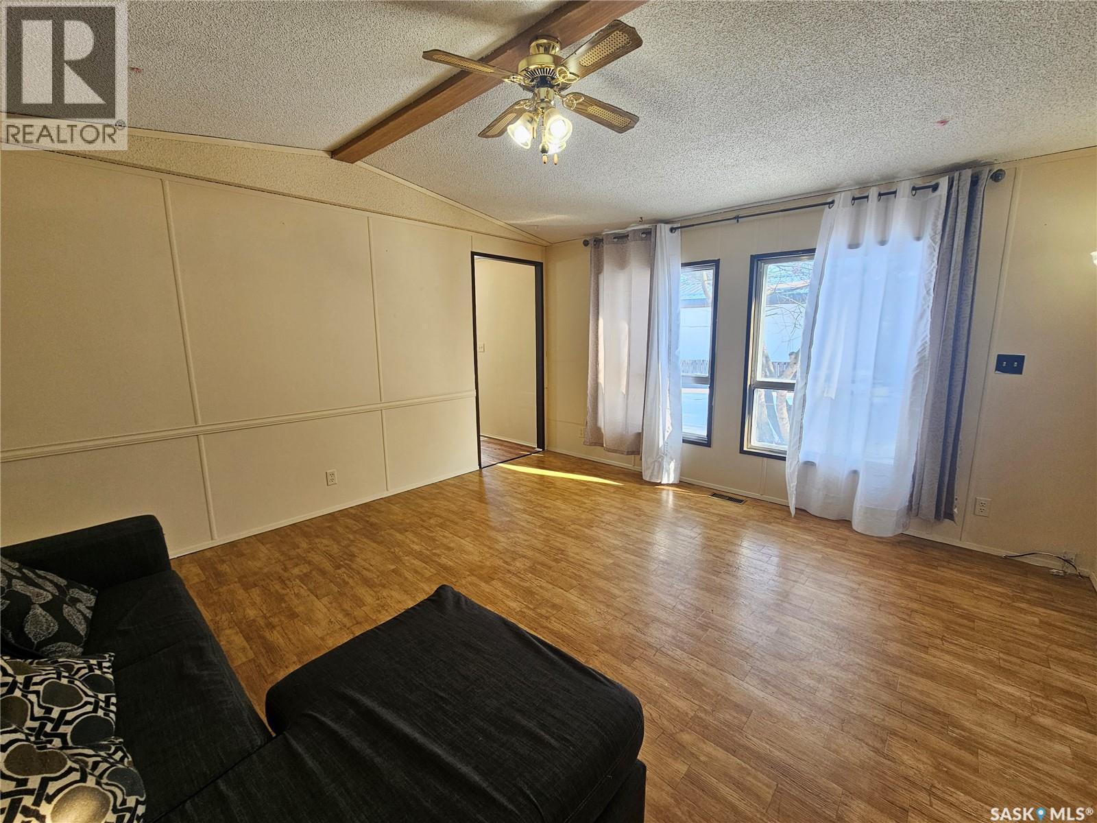 33 Stack Crescent, Meadow Lake, SK - Indoor Photo Showing Other Room