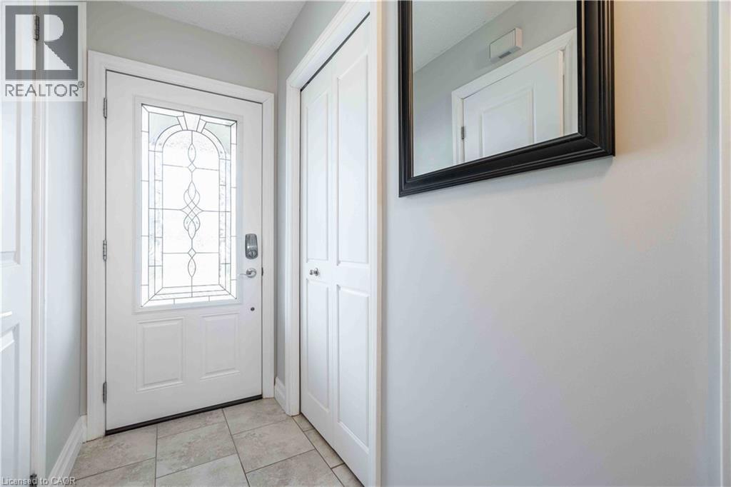 16 Clansman Crescent, Caledonia, ON - Indoor Photo Showing Other Room