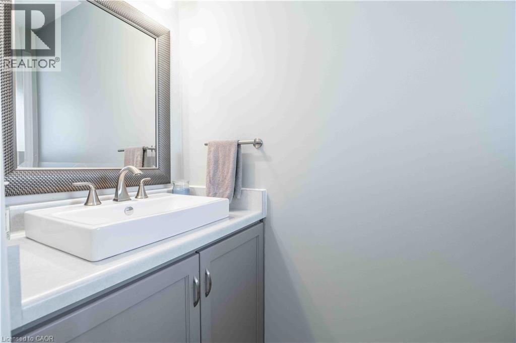 16 Clansman Crescent, Caledonia, ON - Indoor Photo Showing Bathroom