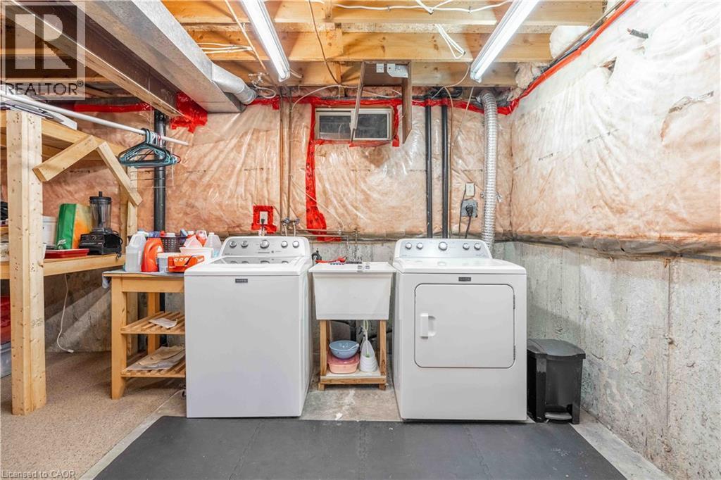 16 Clansman Crescent, Caledonia, ON - Indoor Photo Showing Laundry Room