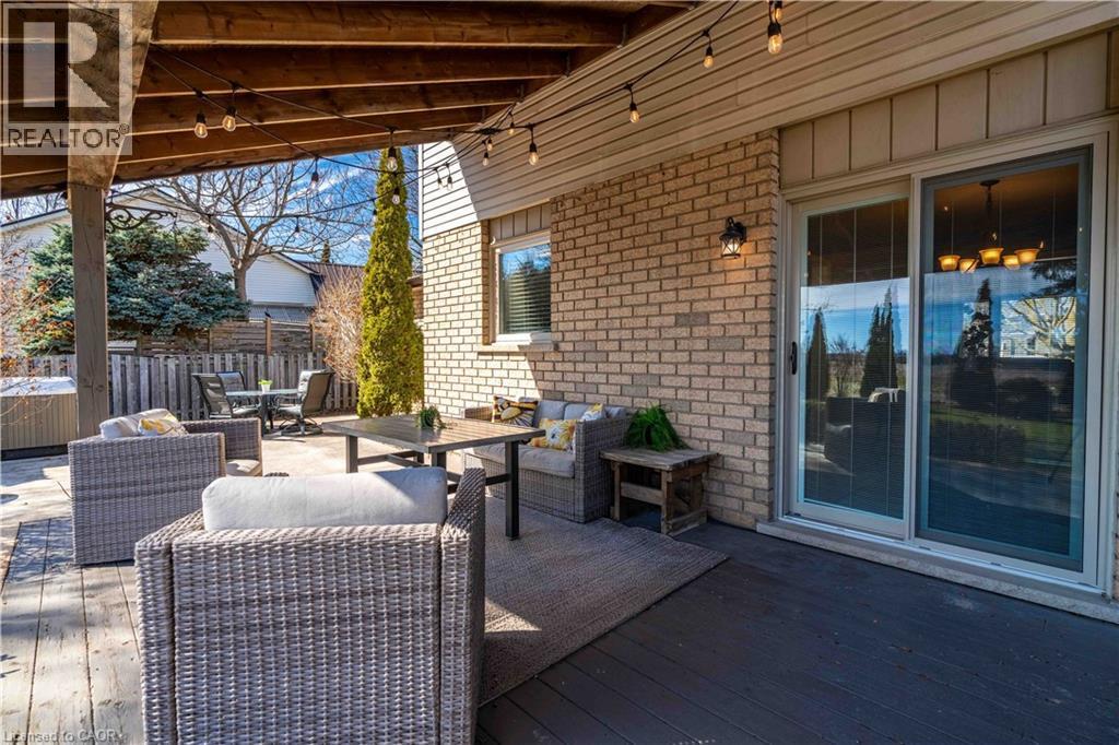 16 Clansman Crescent, Caledonia, ON - Outdoor With Deck Patio Veranda With Exterior