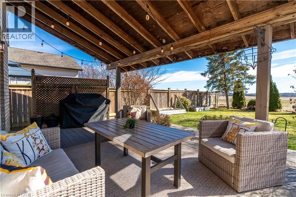 16 Clansman Crescent, Caledonia, ON - Outdoor With Deck Patio Veranda With Exterior