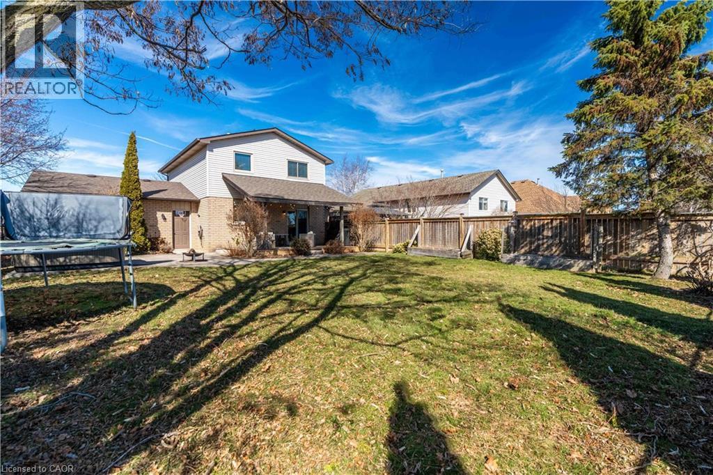 16 Clansman Crescent, Caledonia, ON - Outdoor