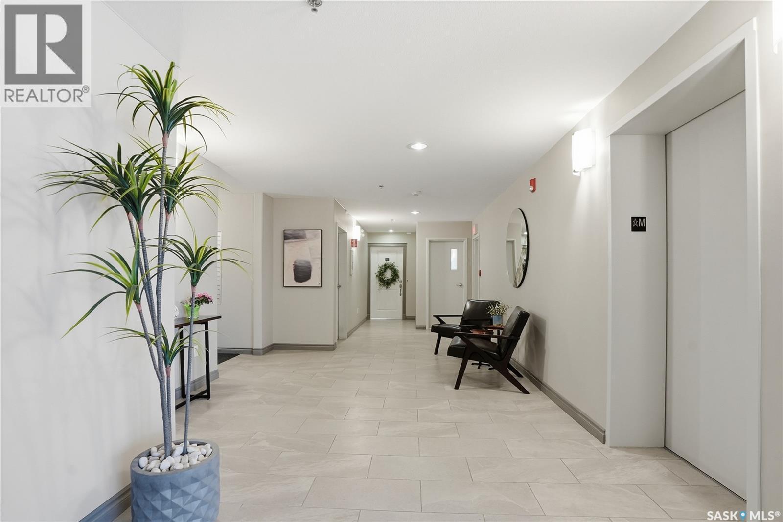 111 619 Saskatchewan Crescent W, Saskatoon, SK - Indoor Photo Showing Other Room