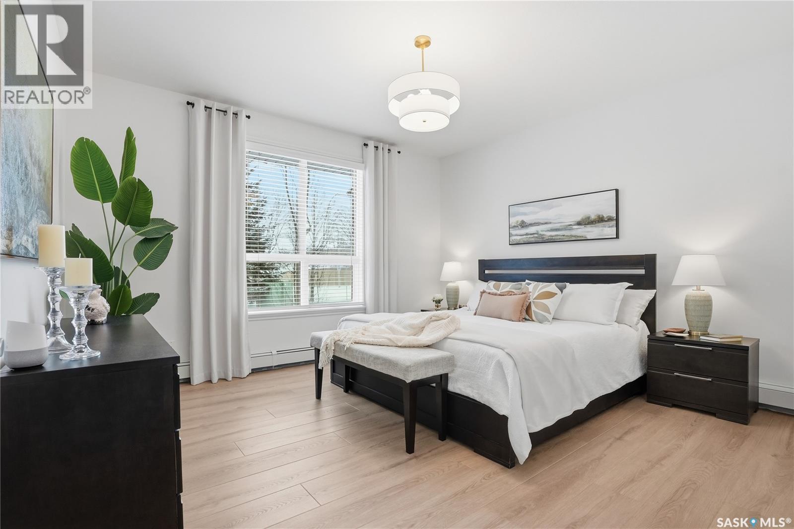 111 619 Saskatchewan Crescent W, Saskatoon, SK - Indoor Photo Showing Bedroom