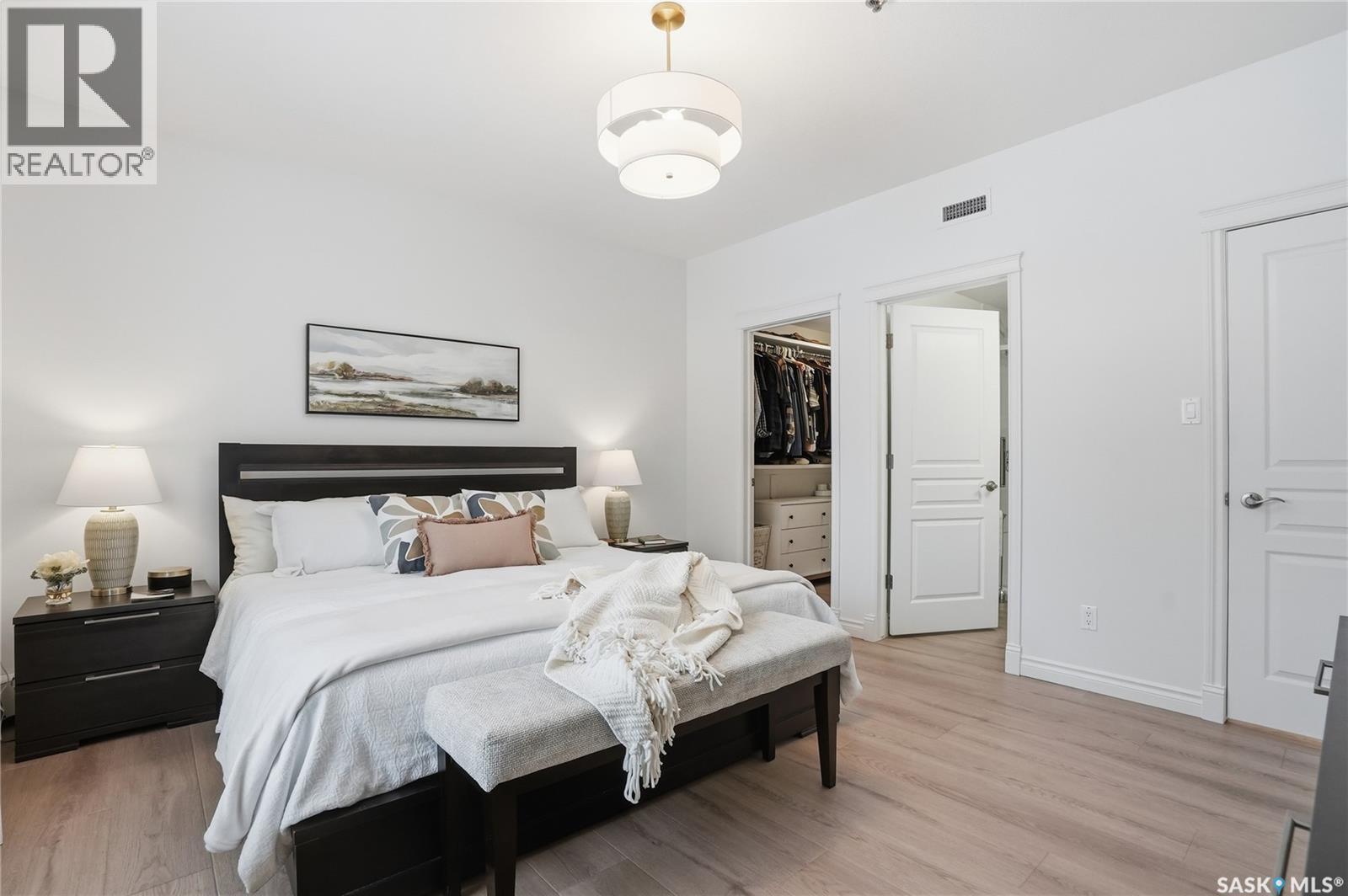 111 619 Saskatchewan Crescent W, Saskatoon, SK - Indoor Photo Showing Bedroom