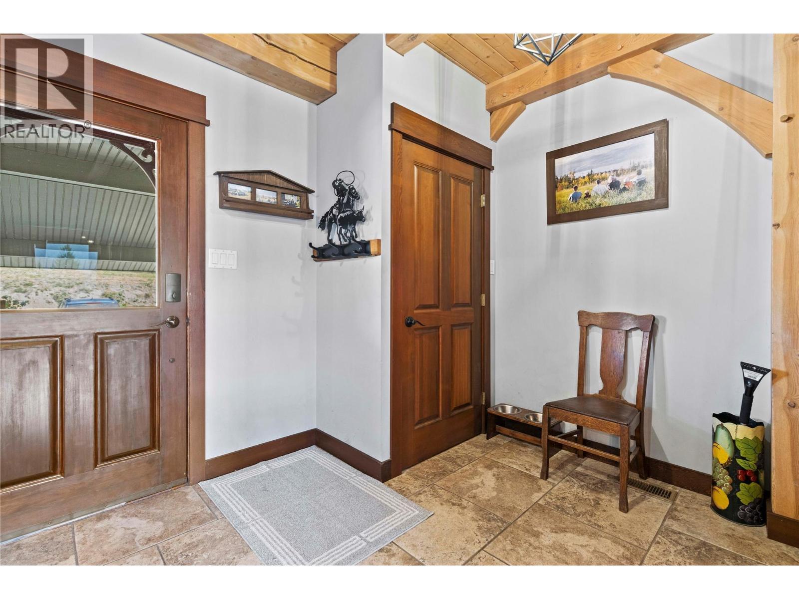 Entrance Foyer - 1403 Notch Hill Road, Sorrento, BC - Indoor Photo Showing Other Room