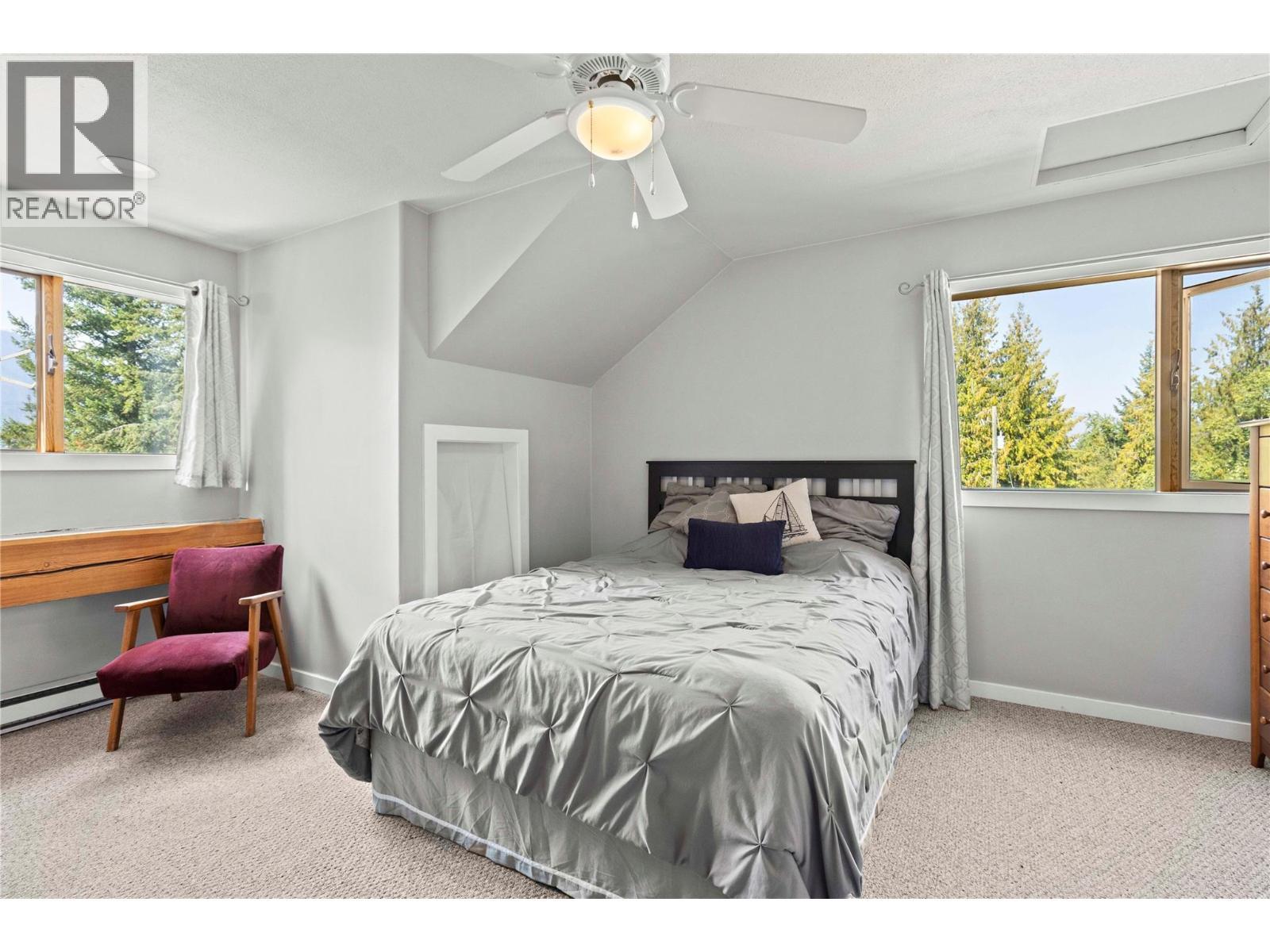 Bedroom #2 - 1403 Notch Hill Road, Sorrento, BC - Indoor Photo Showing Bedroom