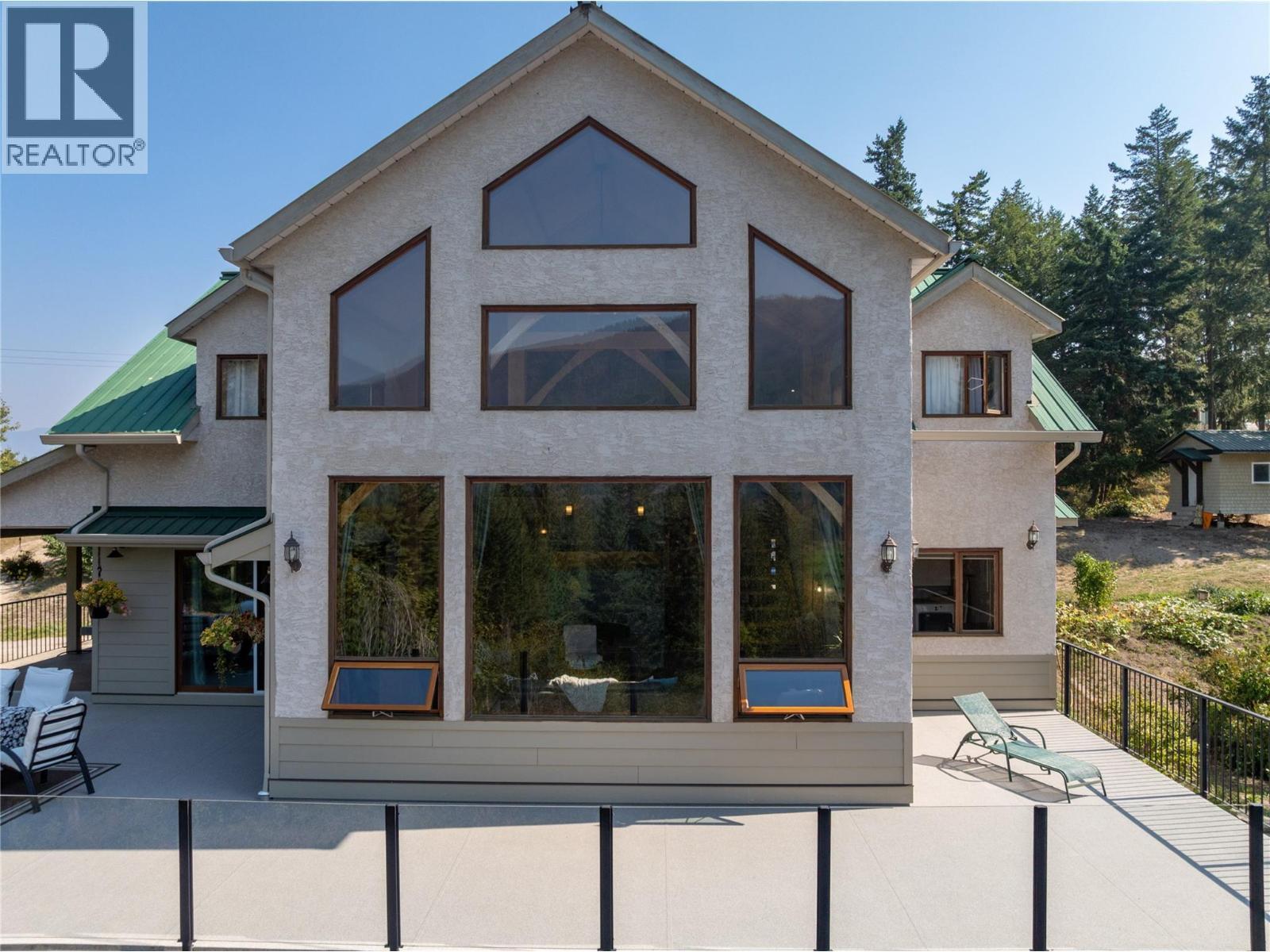 1403 Notch Hill Road, Sorrento, BC - Outdoor