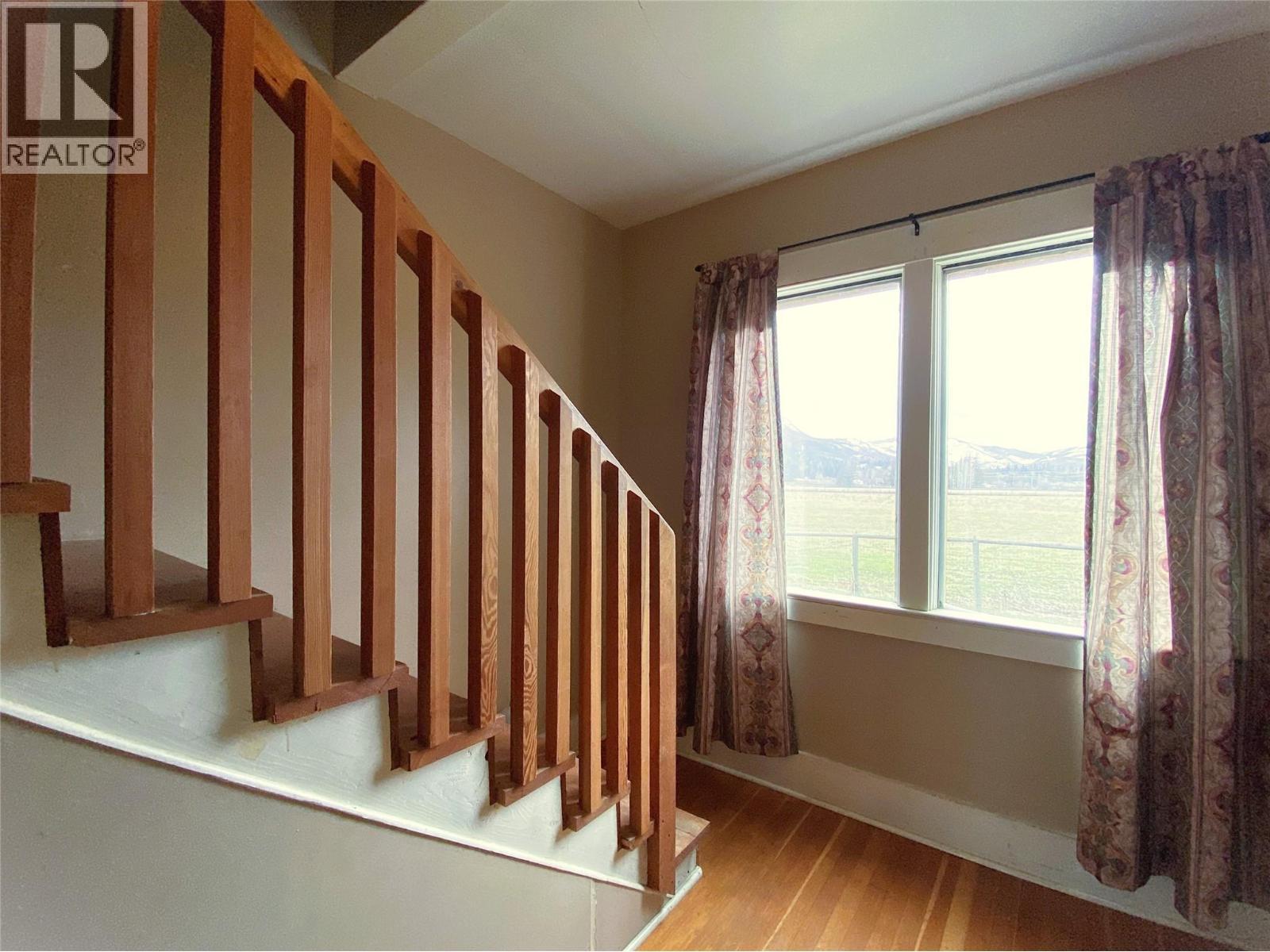 Lower hall room - 1403 Notch Hill Road, Sorrento, BC - Indoor Photo Showing Other Room