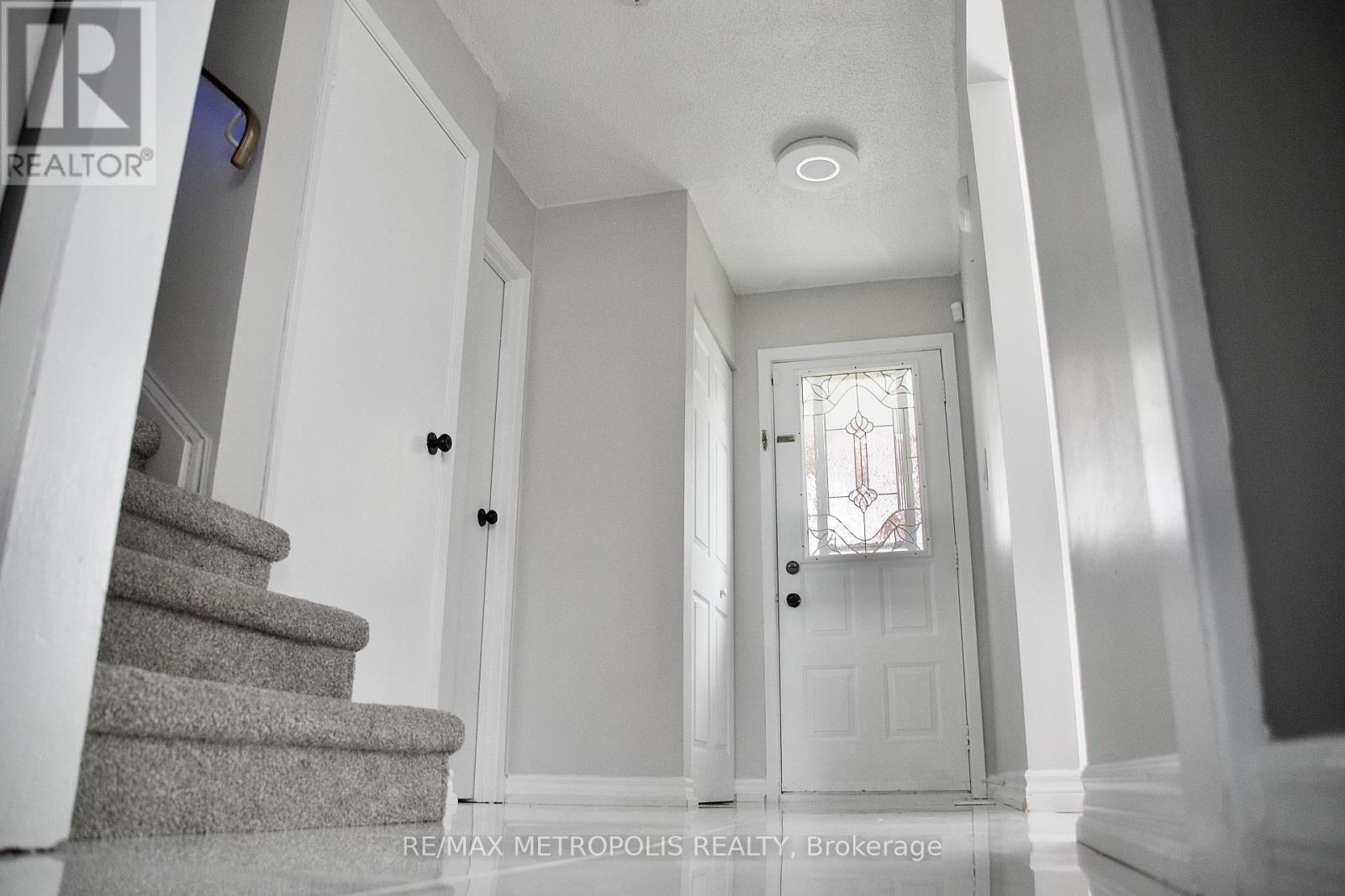 1405 Manitou Drive, Oshawa, ON - Indoor Photo Showing Other Room